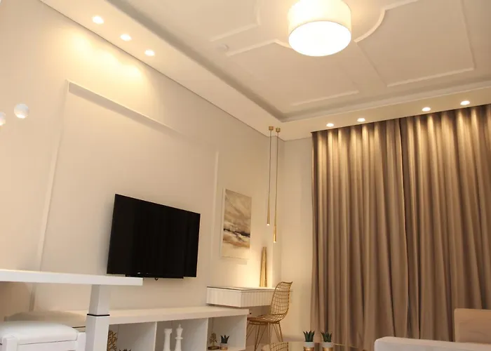 Adri & Marg Luxury Living