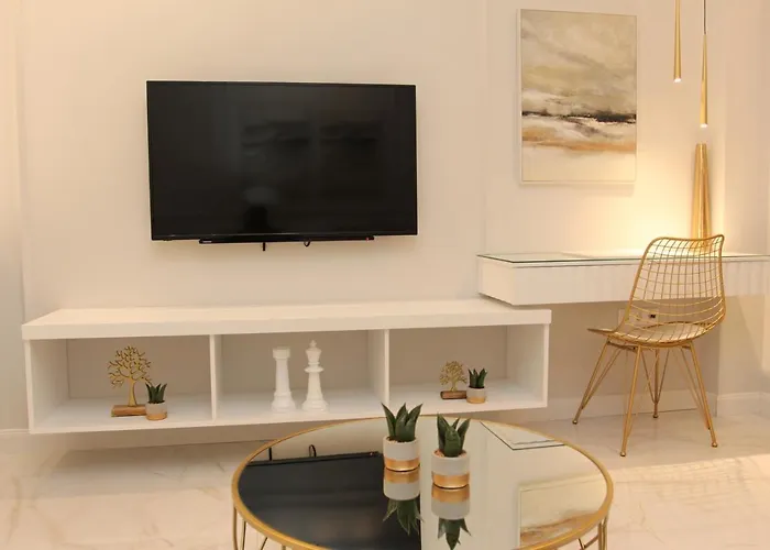 Adri & Marg Luxury Living