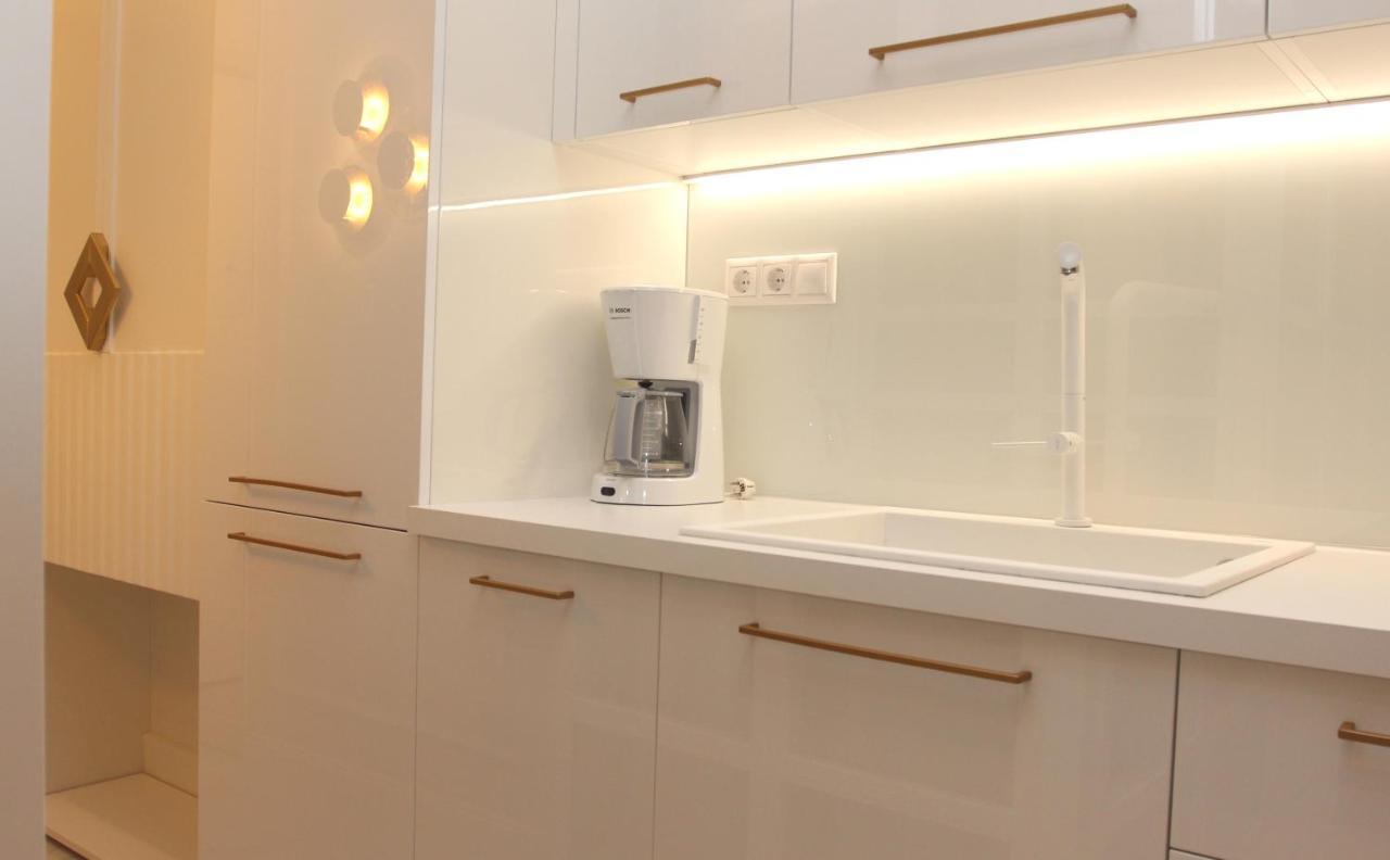 Adri & Marg Luxury Living Apartment *