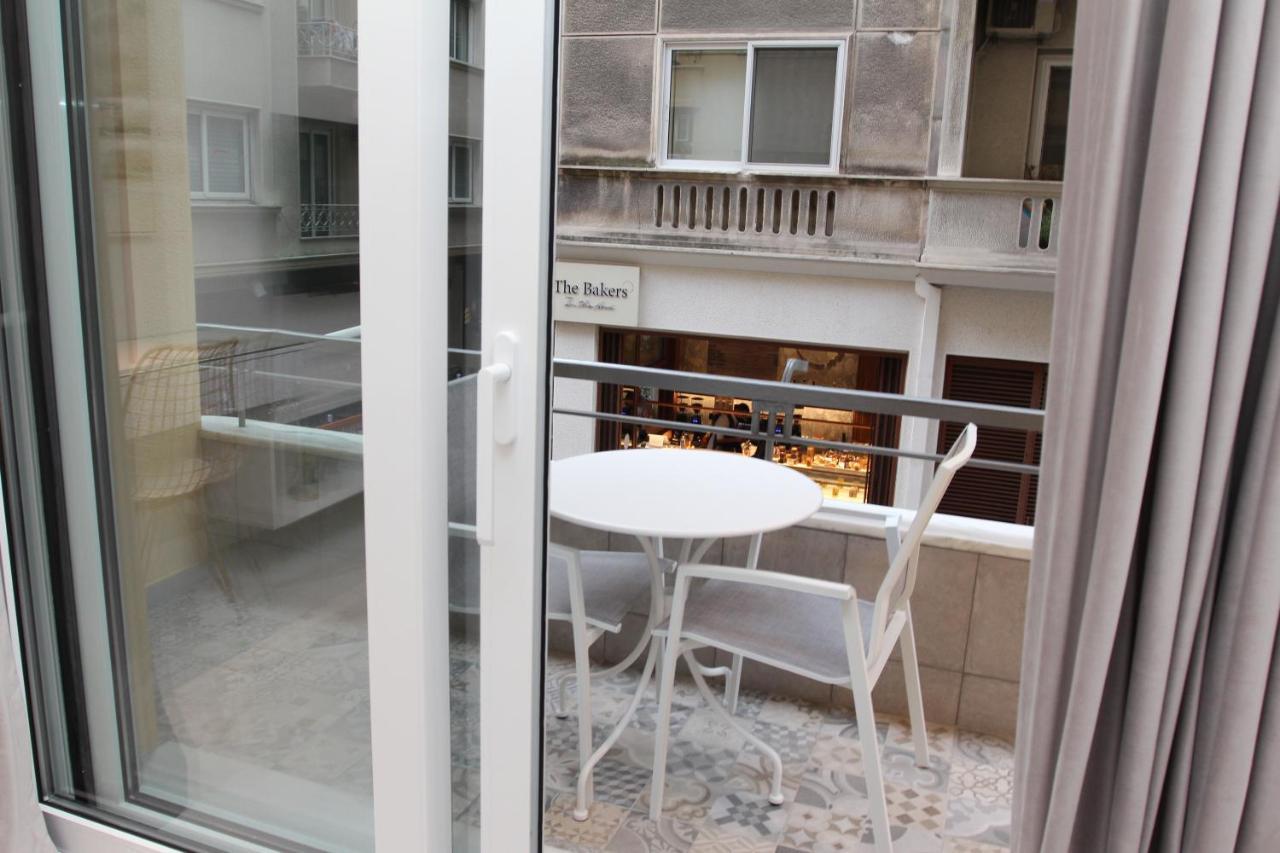 Adri & Marg Luxury Living Apartment