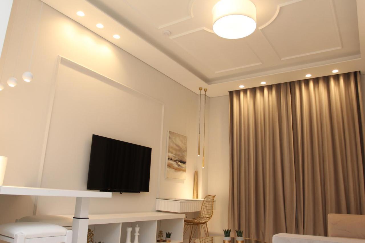 Adri & Marg Luxury Living דירה אתונה